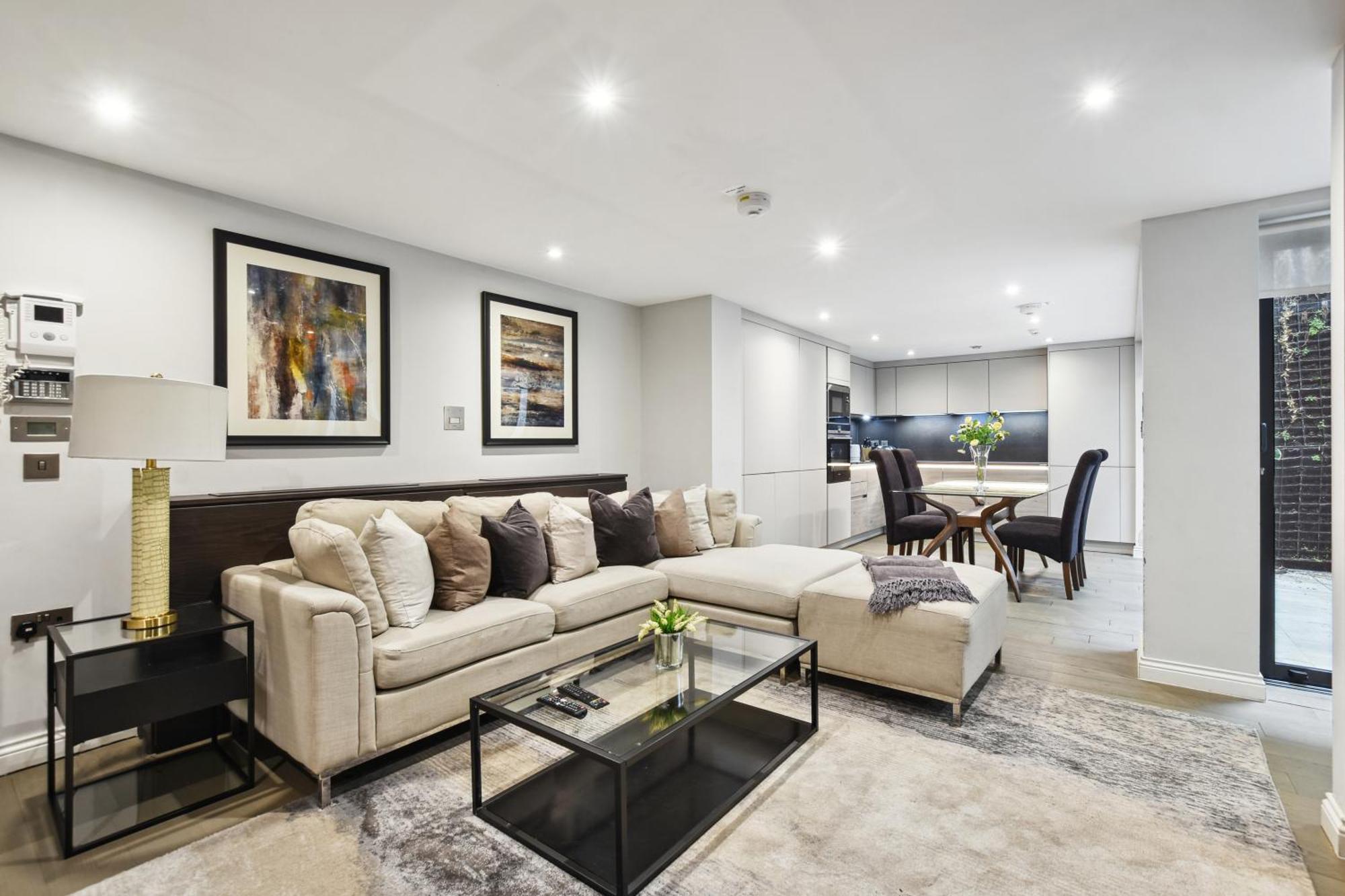 Buckingham Palace Residences By Aeria Apartments Londen Buitenkant foto